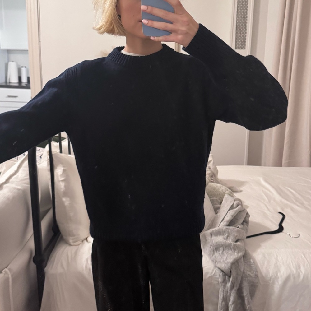 ALIGNE Navy Women’s crewneck sweater - Picture 4 of 4